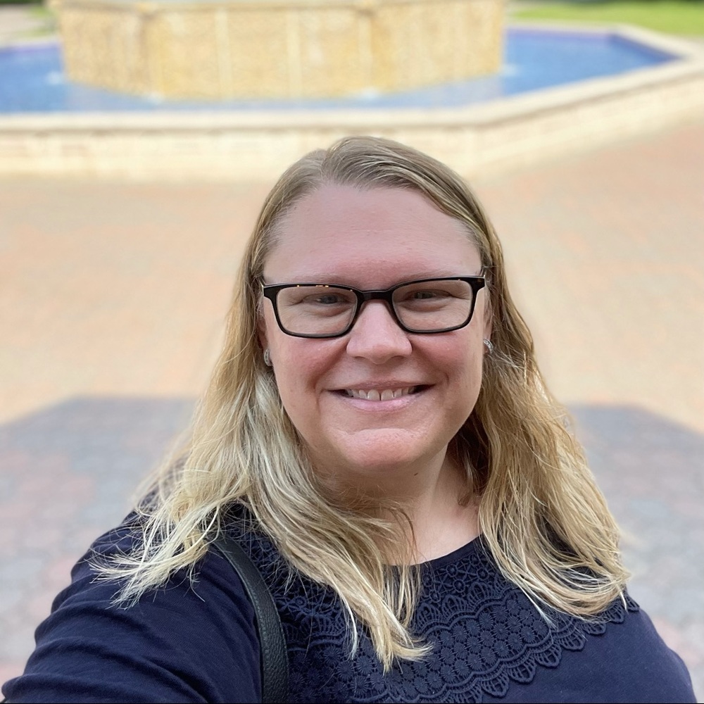 Meet your Posher, Jennifer